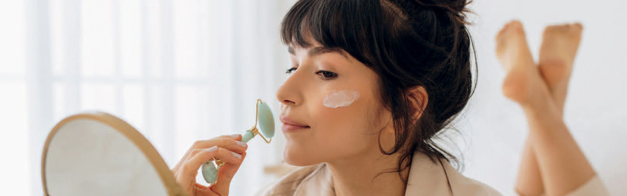 Καλλυντικά: Ένα μεγάλο κεφάλαιο για την Ελληνίδα γυναίκα Καλλυντικά: Ένα μεγάλο κεφάλαιο για την Ελληνίδα γυναίκα